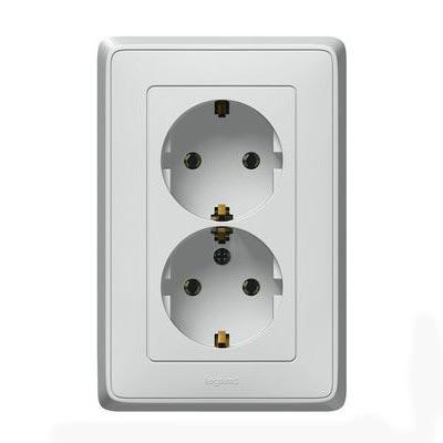 Legrand  Cariva  Белый Розетка 2X2К+З скрытая установка IP20 /773627