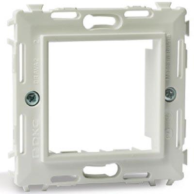 DKC  Каркас  Белый RAL 9010  на 2модуля (1-местн.) (для коробки 10123)  75020W