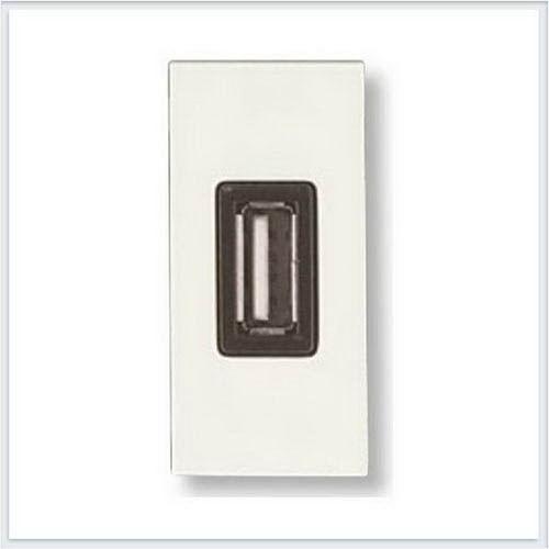 ABB  Zenit  Альпийский Белый Заряд. устр-во механизм USB 1М, 750 мА /N2185 BL//2CLA218500N1101/