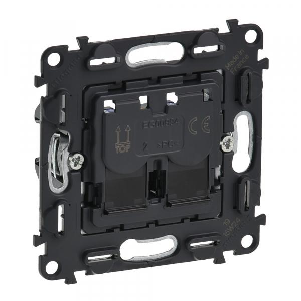 Legrand  Valena  IN'MATIC Розетка механизм компьютерная 2-местная RJ45 категория 5е UTP скрытая установка IP20 /753041